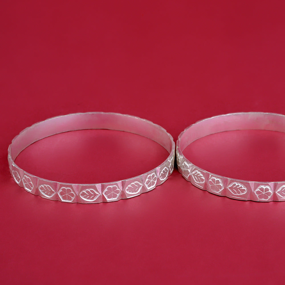 Fancy Heavy Kada With Flower Design
